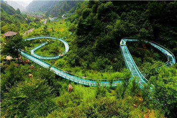 山西省臨汾市堯都印象景區玻璃水滑道漂流